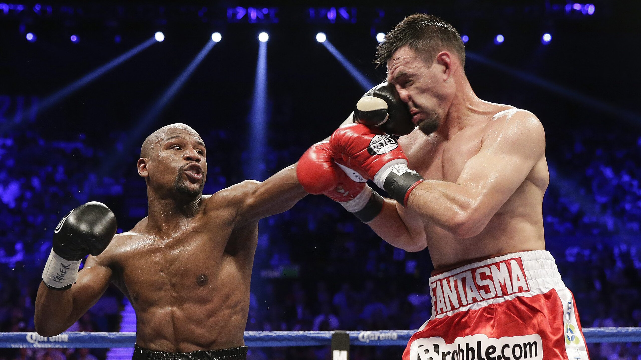 F1赛车最新战报！德国队迎战俄罗斯队，核心球员受伤，球队前景蒙阴影